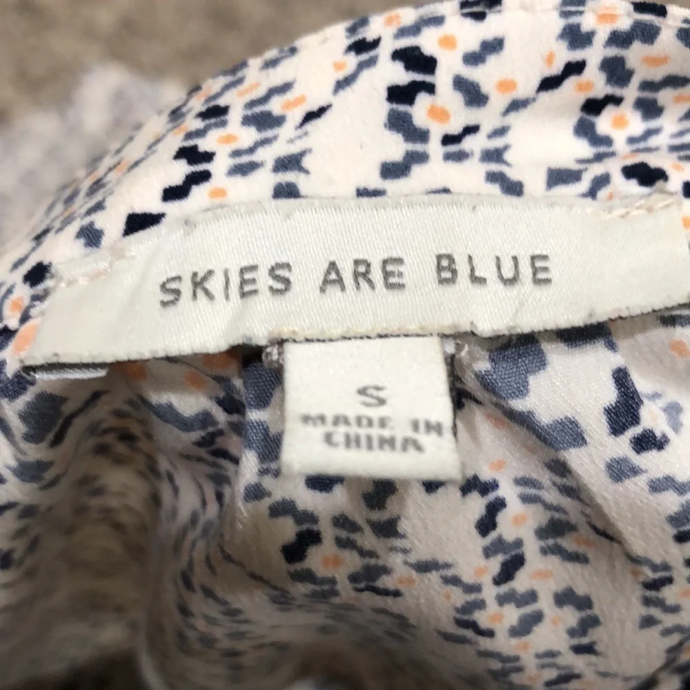 Anthropologie Skies Are Blue Blouse Size Small Cream Blue Print Bubble Sleeve
